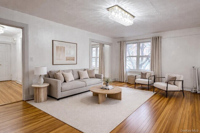 Building Photo - 153 Fifth Ave