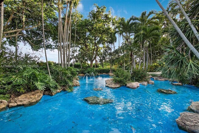 Building Photo - 2000 Towerside Terrace