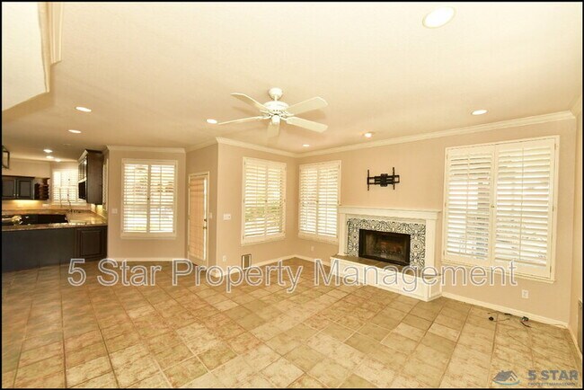 Building Photo - 6598 Eagle Ridge Dr