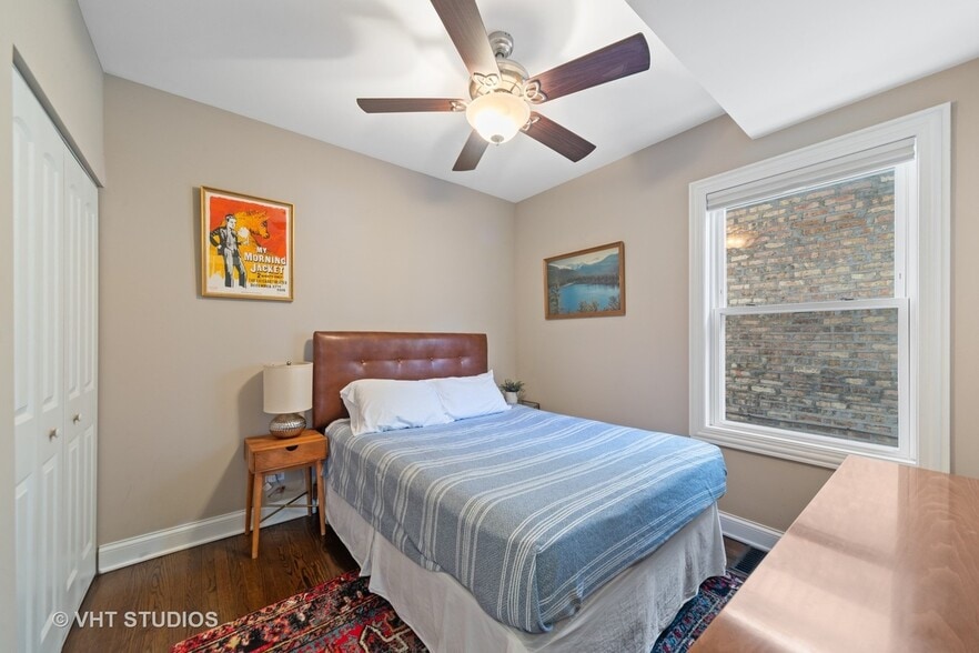 Building Photo - 3018 N Kostner Ave