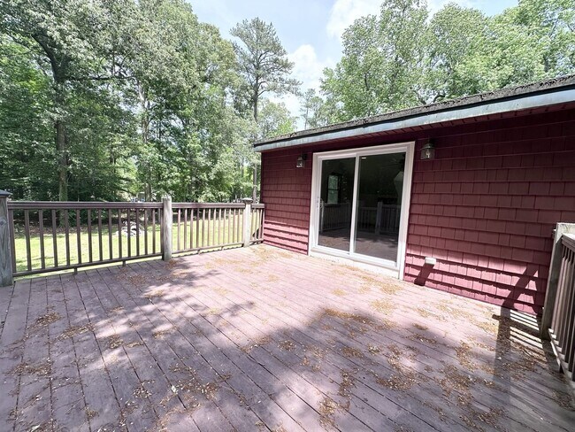 Building Photo - Updated Country Retreat with Modern Finishes & Peaceful Pungo Living