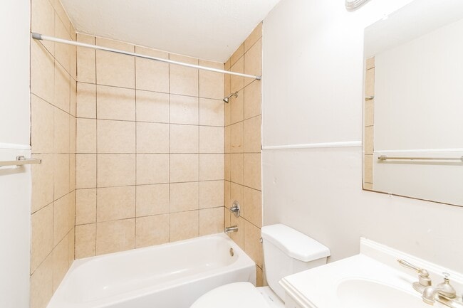 Building Photo - 1505 4th Ave N