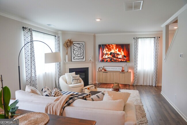 Building Photo - 3156 Ellenton Dr