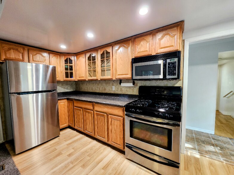 Building Photo - 22079 Big Oak Rd