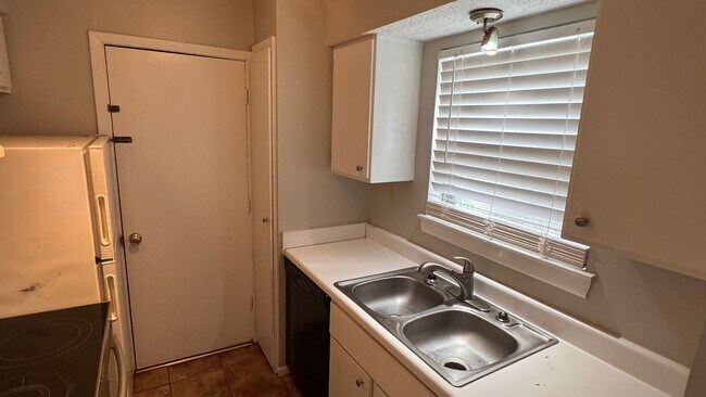 Building Photo - Spacious 2-Bedroom Home in Memphis - Comfort & Convenience!