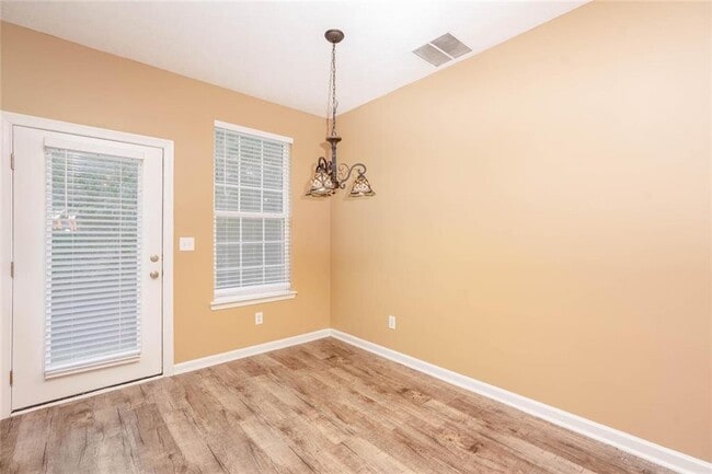 Building Photo - 102 Timber Ridge Dr