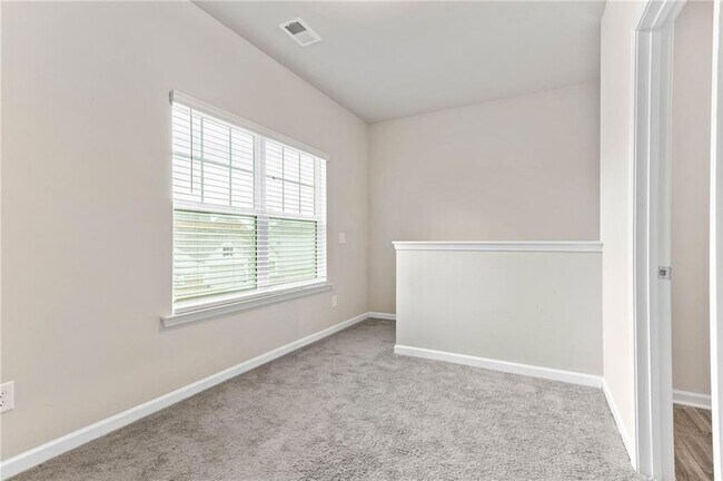 Building Photo - 158 Malbone St SW