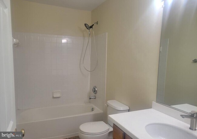 Building Photo - 8813 Stoneridge Cir