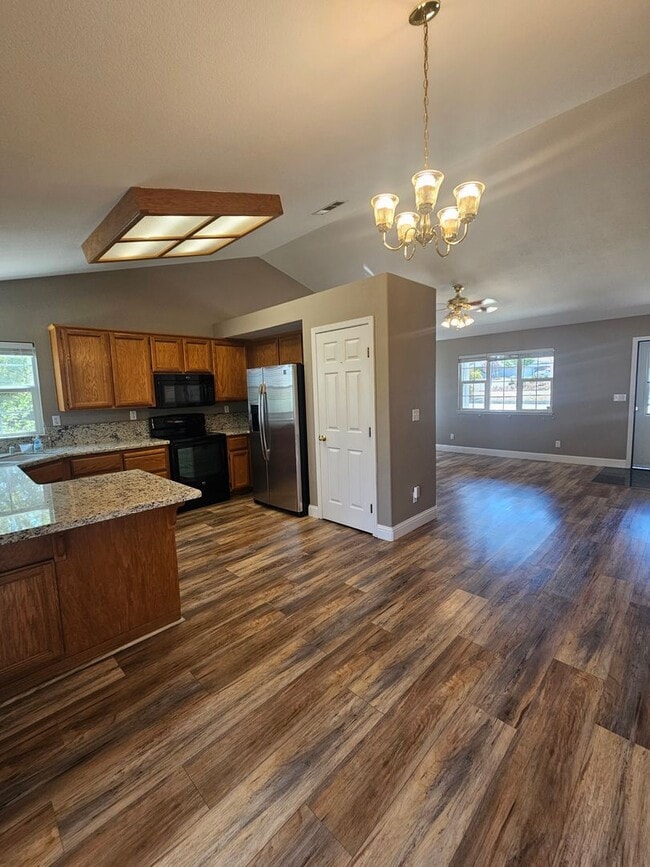 Building Photo - 8080 Quartz Ln