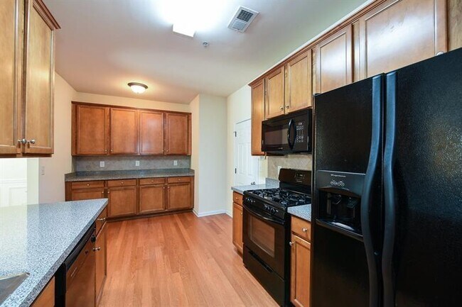 Building Photo - 981 Brownstone Ln SW