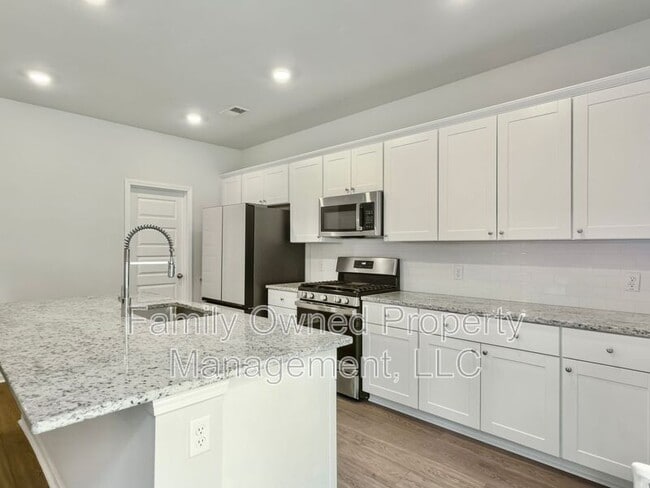 Building Photo - 175 Camellia Bloom Dr