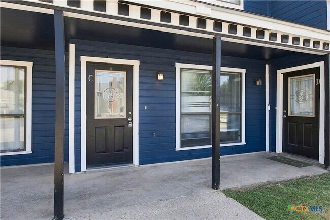Building Photo - 3410 Victoria Cir