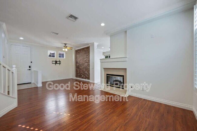 Building Photo - 1760 Taylor Ln