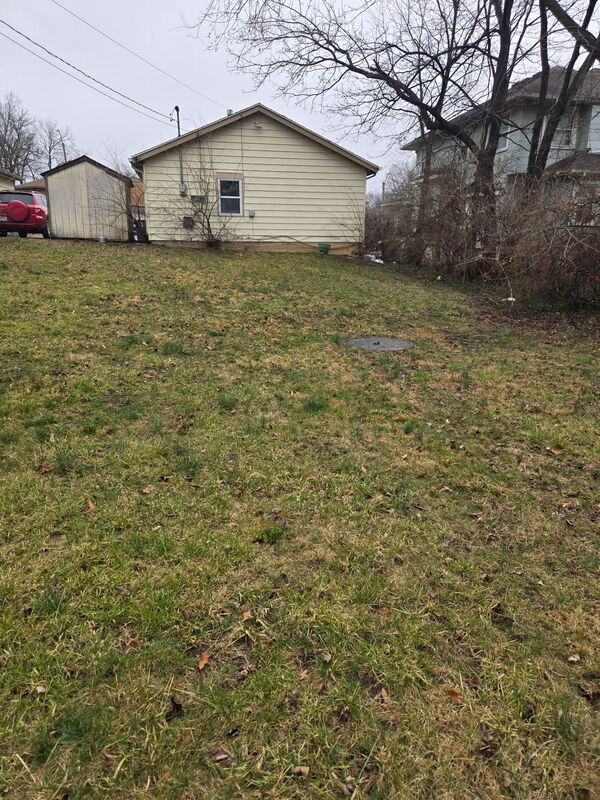 Building Photo - 1861 E 78th St