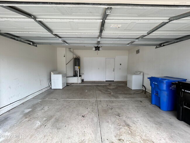 Building Photo - 16809 N 172nd Ave