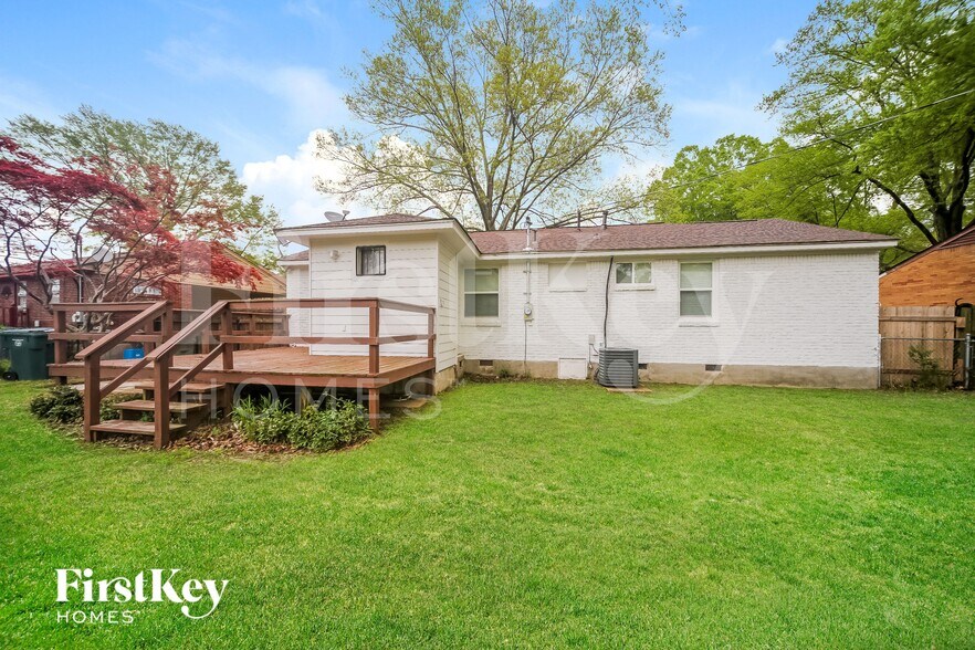 Building Photo - 1829 Downing St