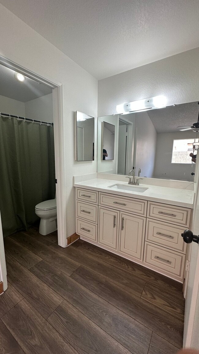 Building Photo - North Phoenix 2 bedroom Duplex