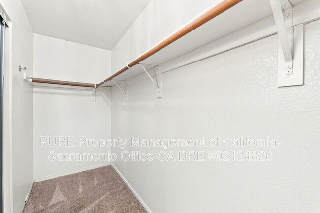 Building Photo - 8742 Weeping Birch Ln