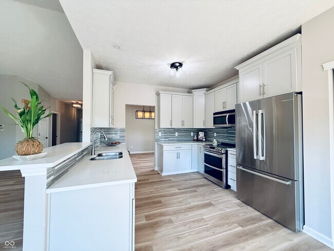 Building Photo - 13926 Forum Meadows Dr