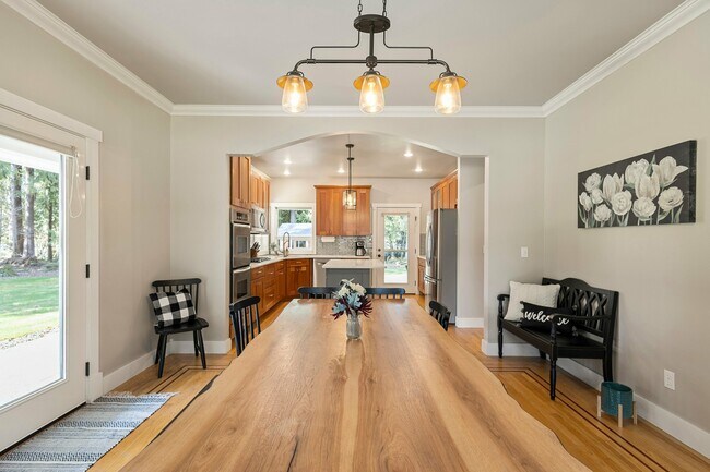 Building Photo - 37909 Theo Ln