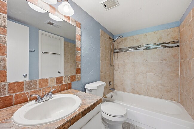 Building Photo - 3021 S Ursula Cir