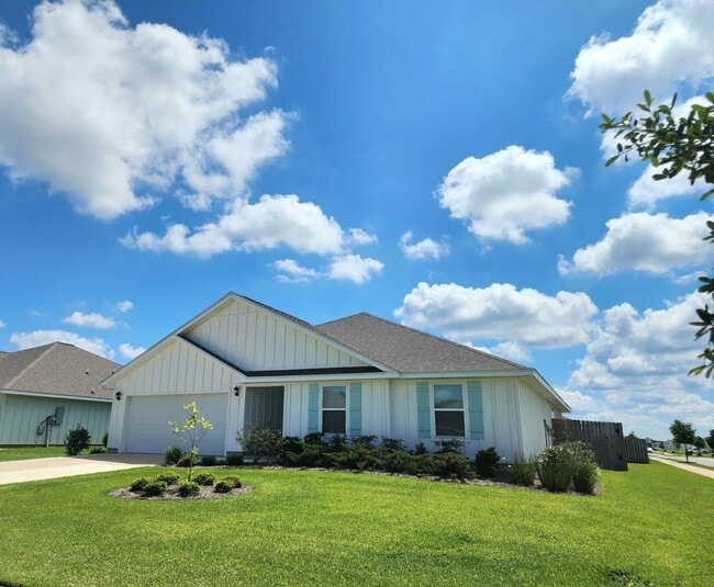 Building Photo - Lovely 4/2 available now in Raley Farms of...