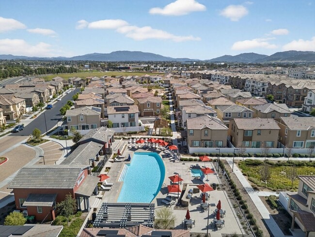 Building Photo - 40379 Melrose Dr