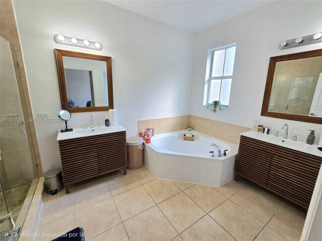 Building Photo - 11412 NW 74th Terrace