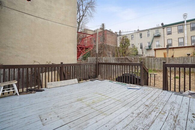 Building Photo - 292 New York Ave