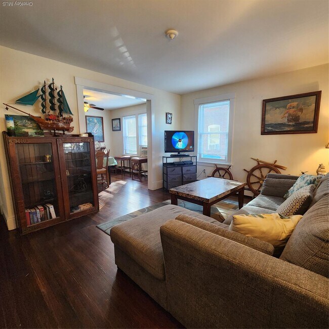 Building Photo - 24 Prairie Ave