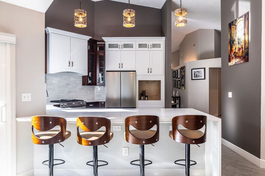 Building Photo - 9330 Seagrape Dr