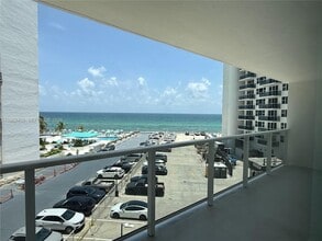 Building Photo - 3180 S Ocean Dr