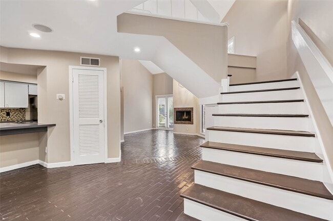Building Photo - 5004 Bayard Ln