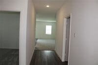 Building Photo - 1665 Hossler Trl