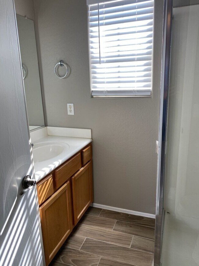 Building Photo - 558 S 222nd Ln