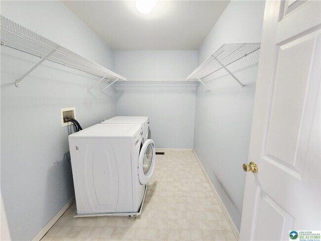 Building Photo - 236 Lenape Trail