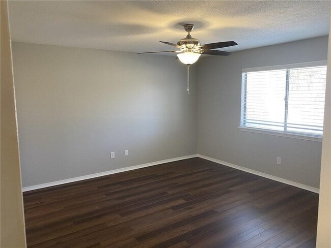 Building Photo - 415 S 20th St