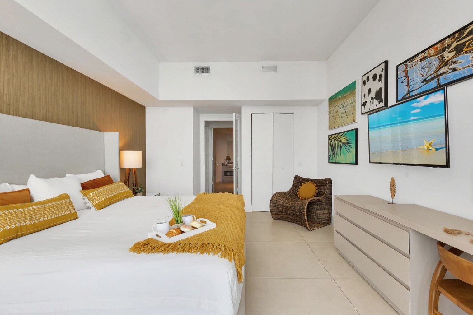 Building Photo - 4111 S Ocean Dr