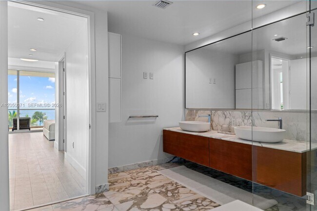 Building Photo - 10203 Collins Ave