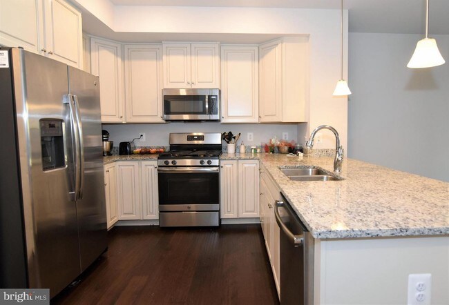 Building Photo - 3544 Briarwood Dr