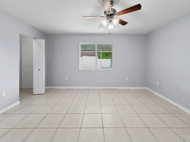 Building Photo - 13435 SW 257th Terrace