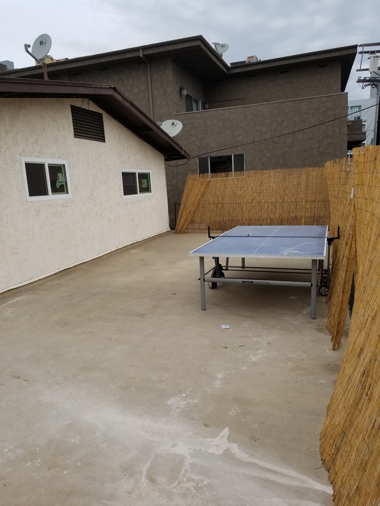 Patio - 1230 S Barrington Ave