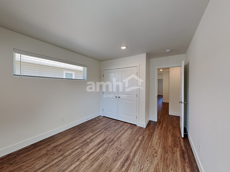 Building Photo - 32974 Lookout Ln