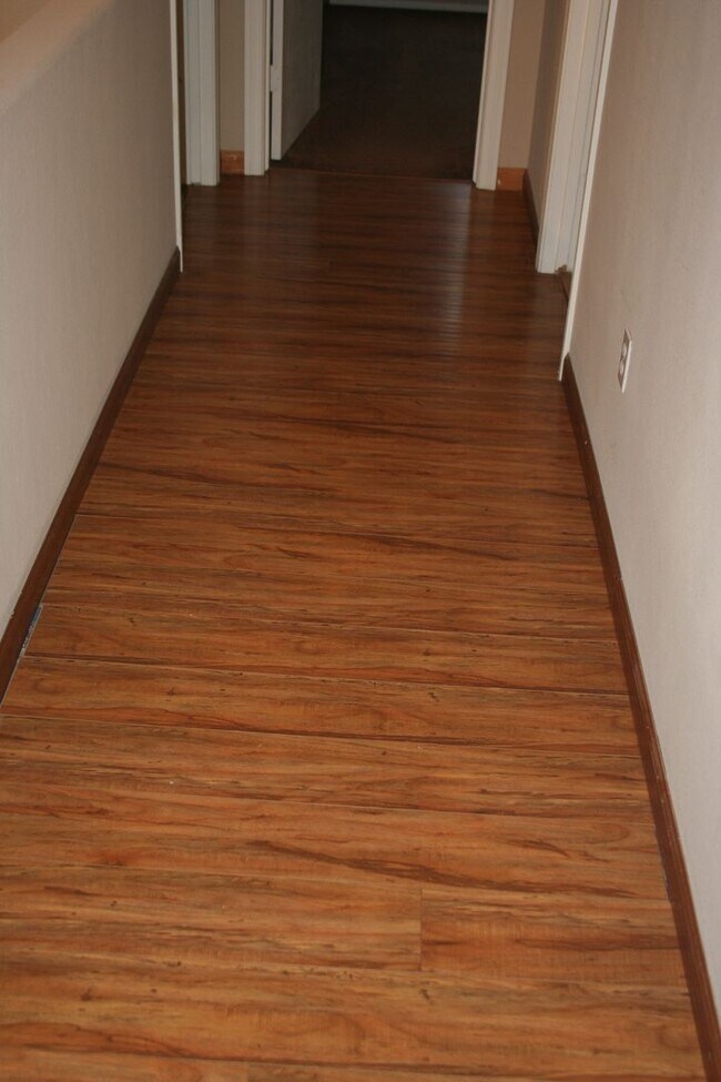 Building Photo - 7115 Quarterhorse Ln