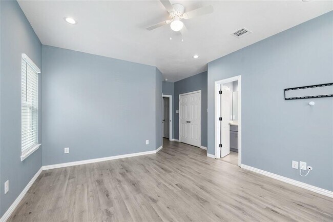 Building Photo - 7813 Sealey St