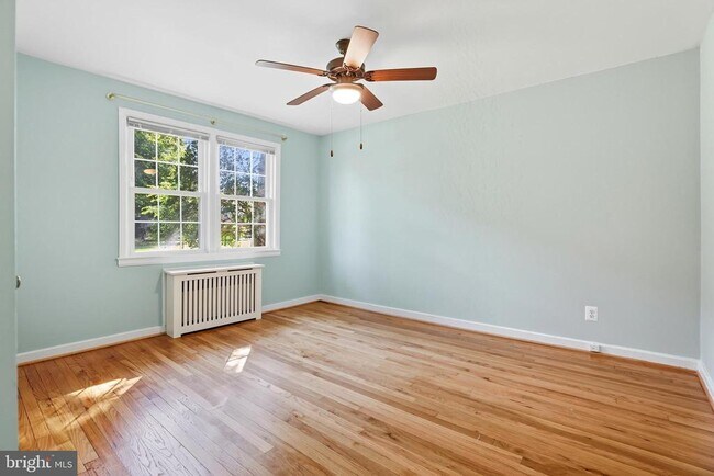 Building Photo - 2302 Colston Dr