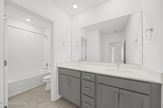 Building Photo - 640 Veridian Cir NW