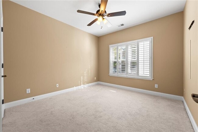 Building Photo - 2335 Callaway Ct