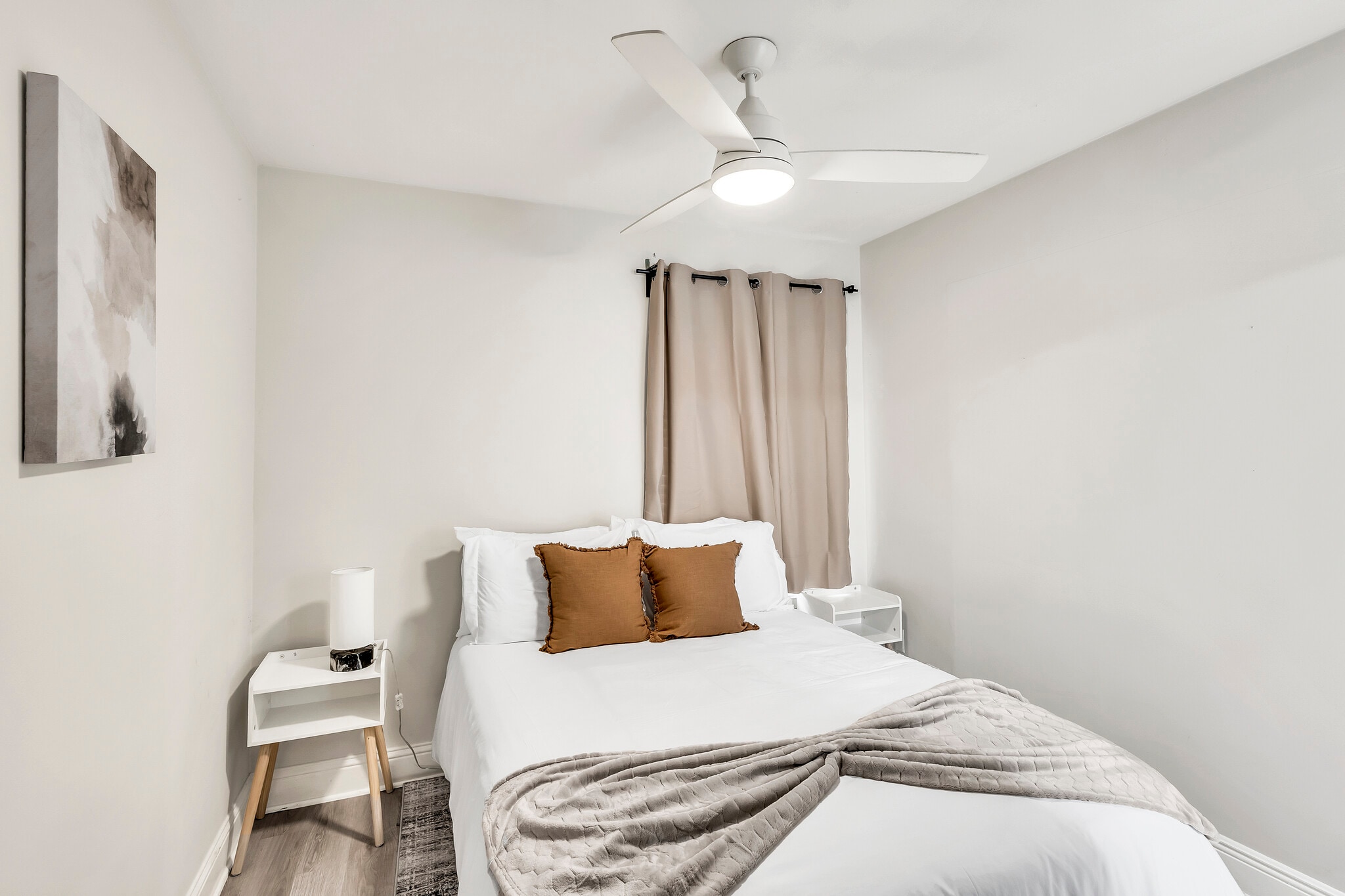 Building Photo - 4603 Lennox Dr