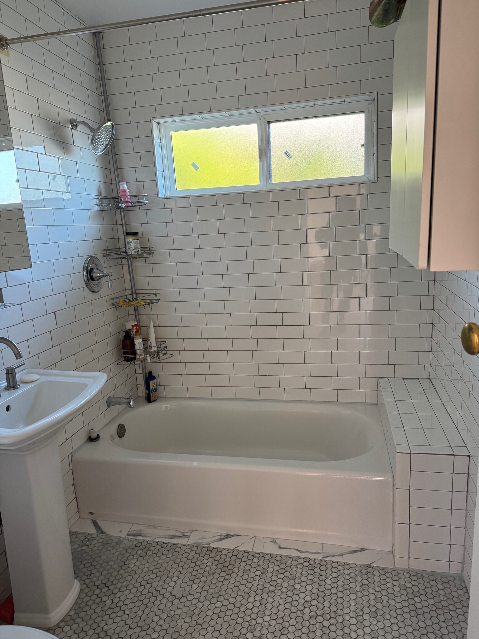 Building Photo - 5924 Hayes Ave